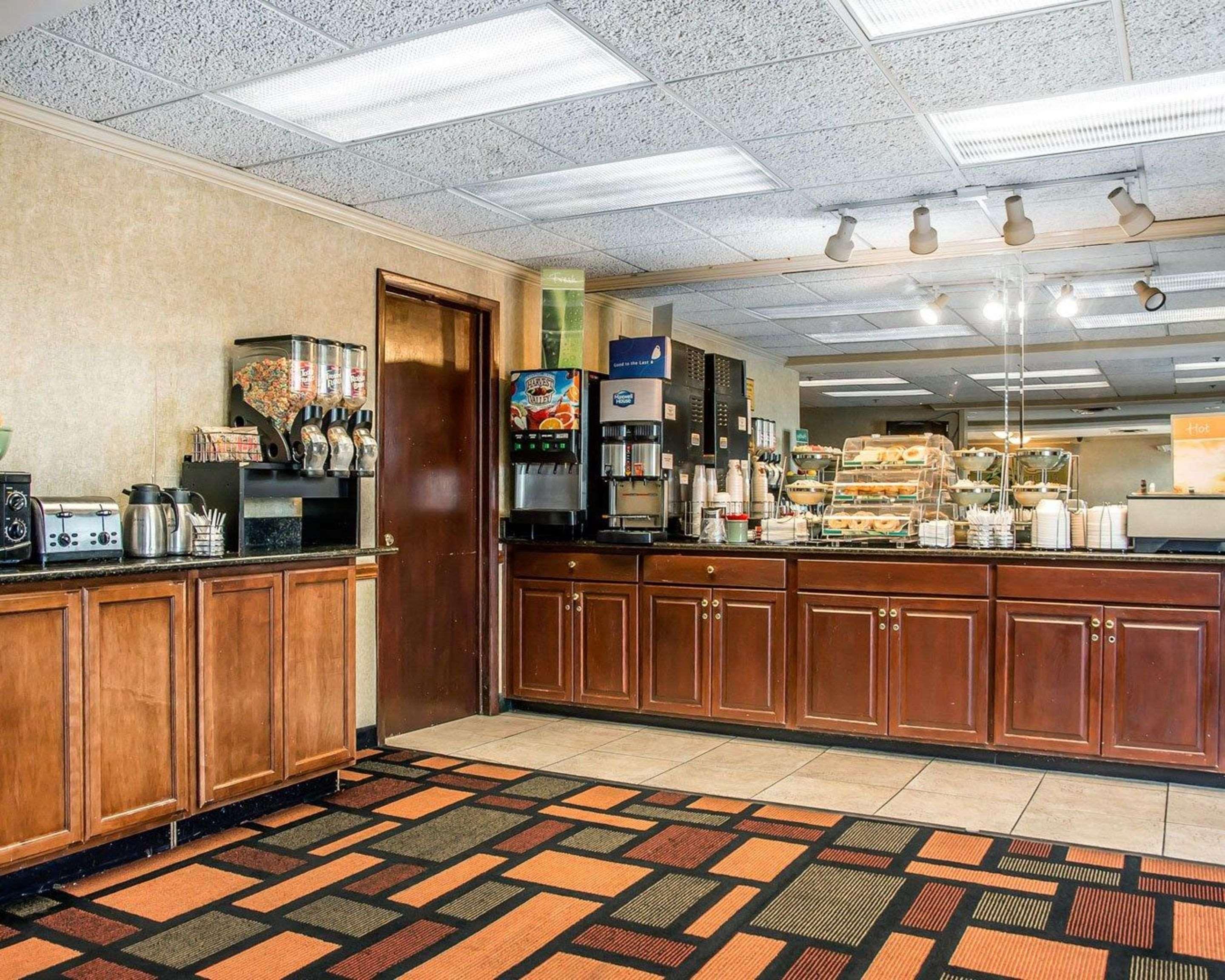 Quality Inn & Suites Cvg Airport Erlanger Exteriör bild