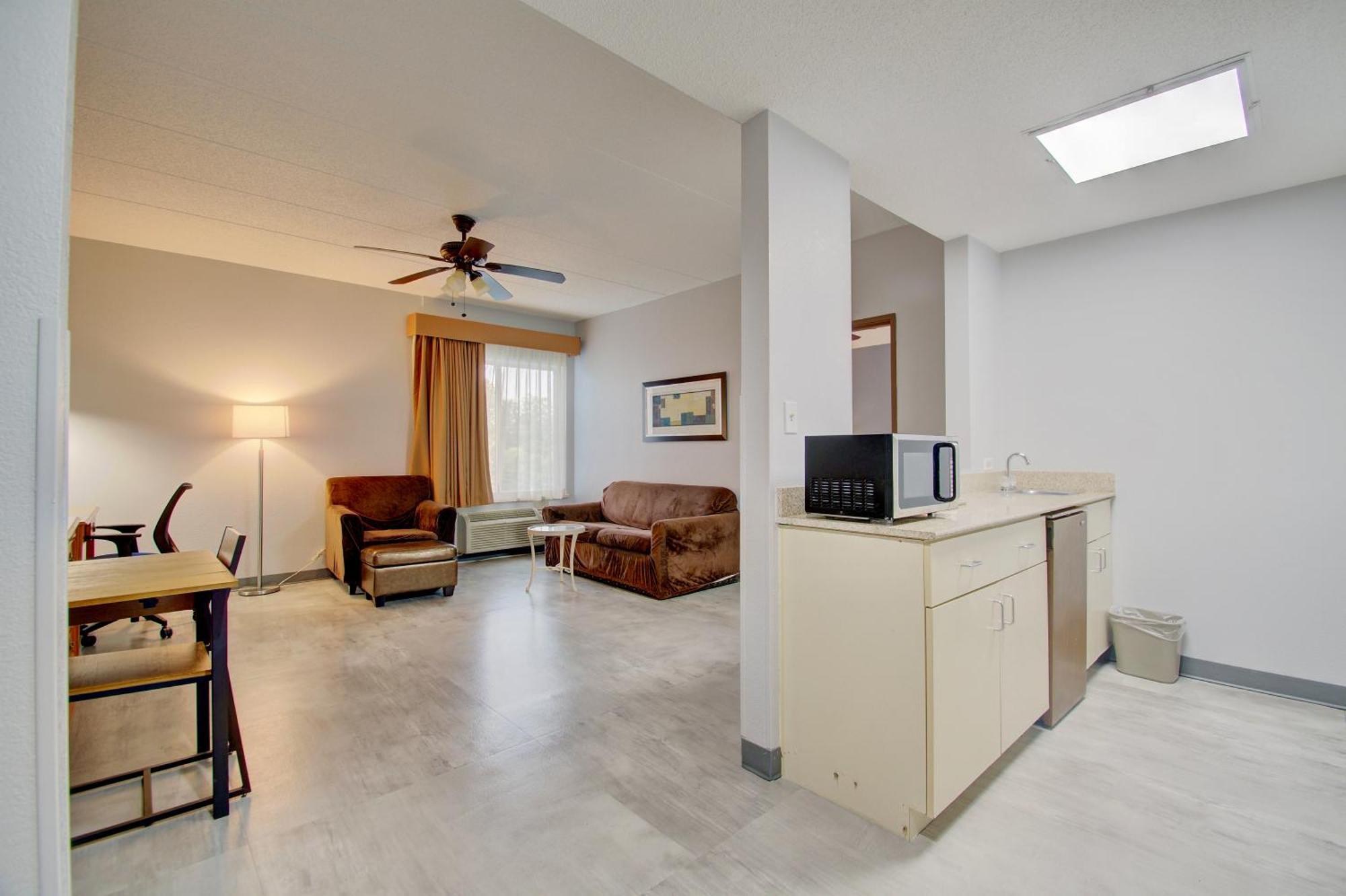 Quality Inn & Suites Cvg Airport Erlanger Exteriör bild