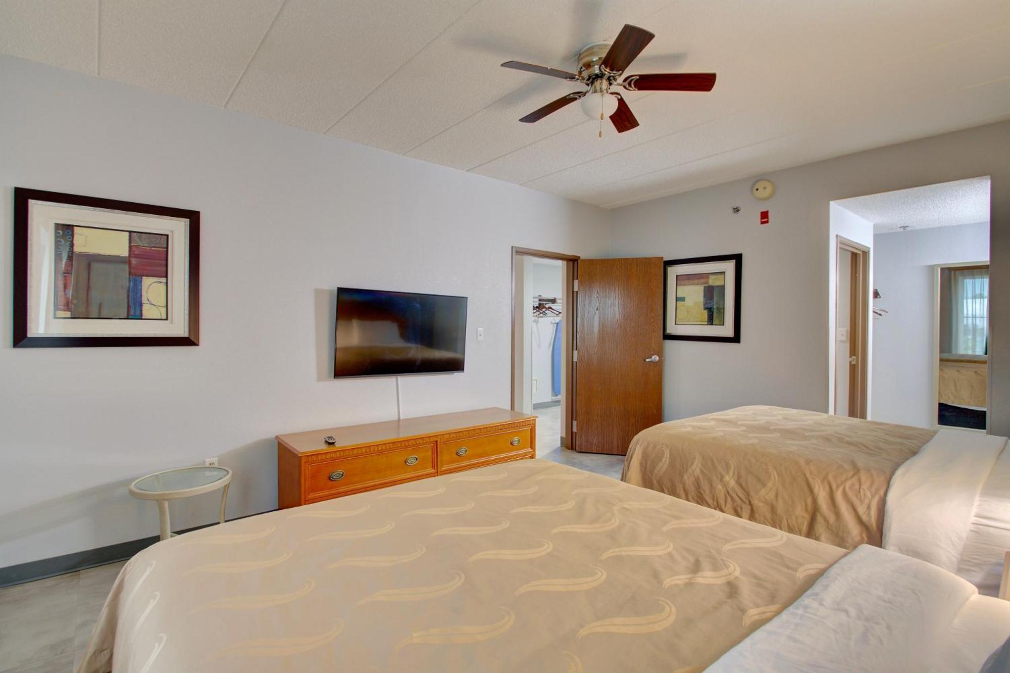 Quality Inn & Suites Cvg Airport Erlanger Exteriör bild