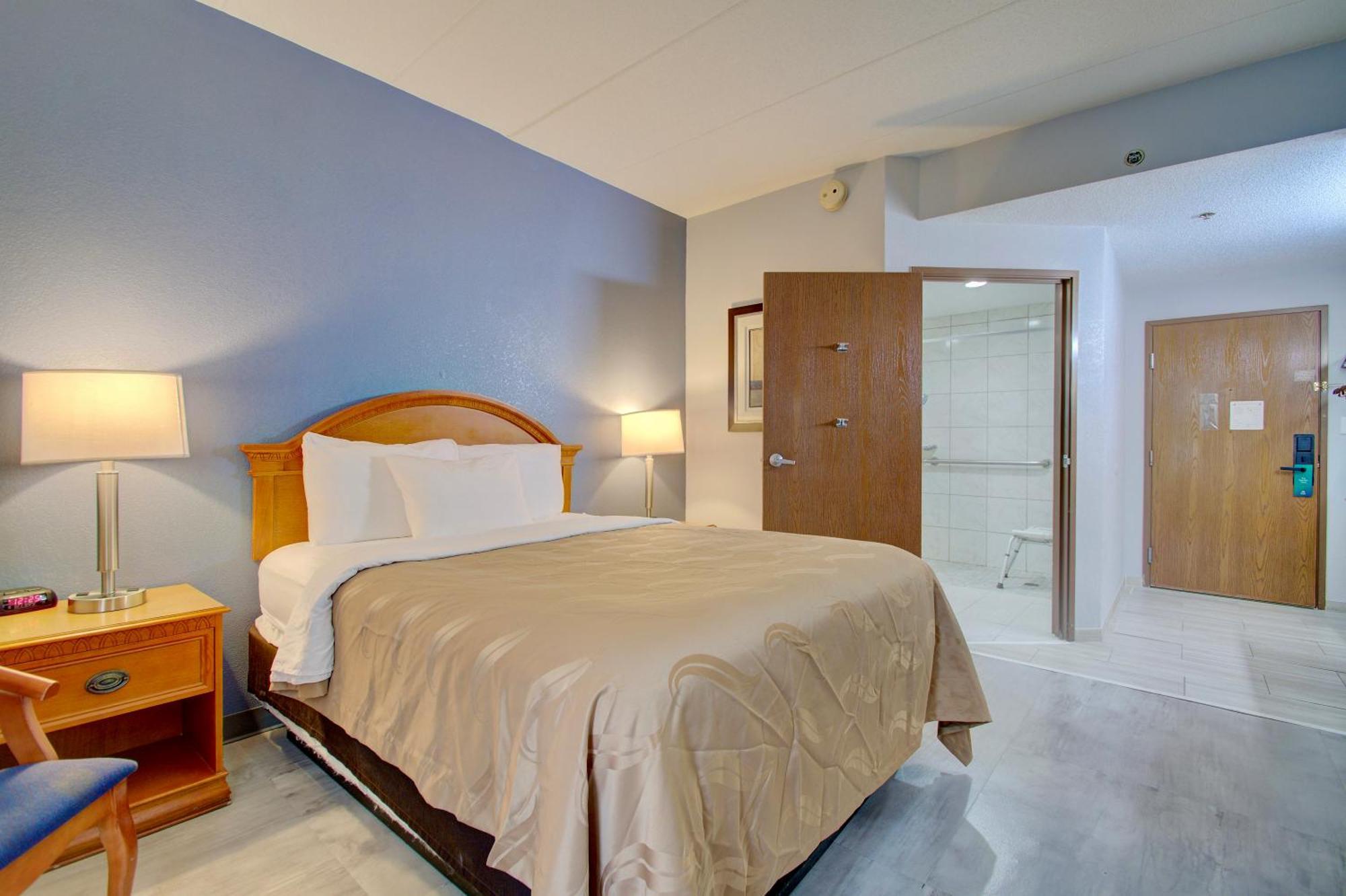 Quality Inn & Suites Cvg Airport Erlanger Exteriör bild