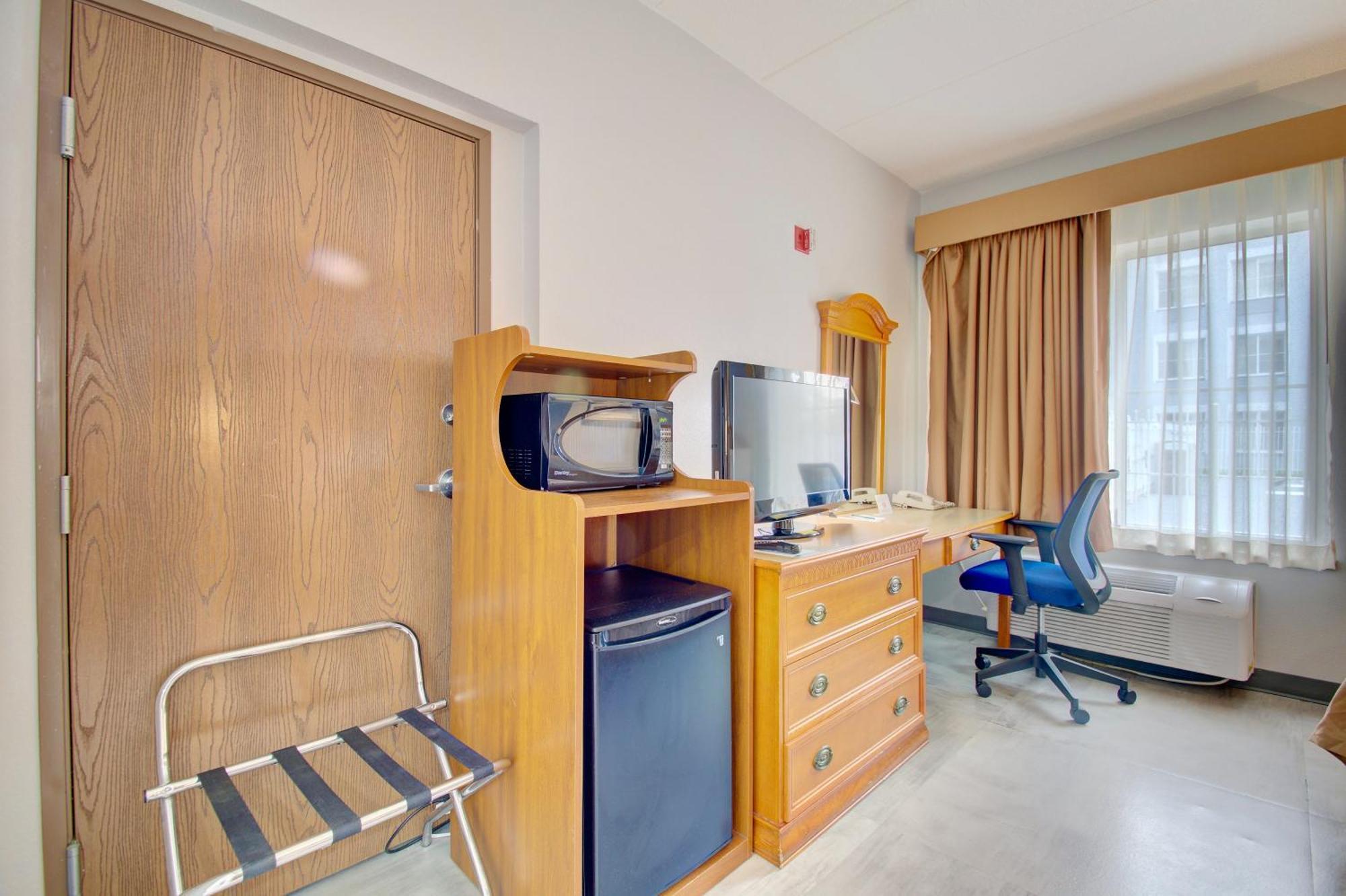 Quality Inn & Suites Cvg Airport Erlanger Exteriör bild