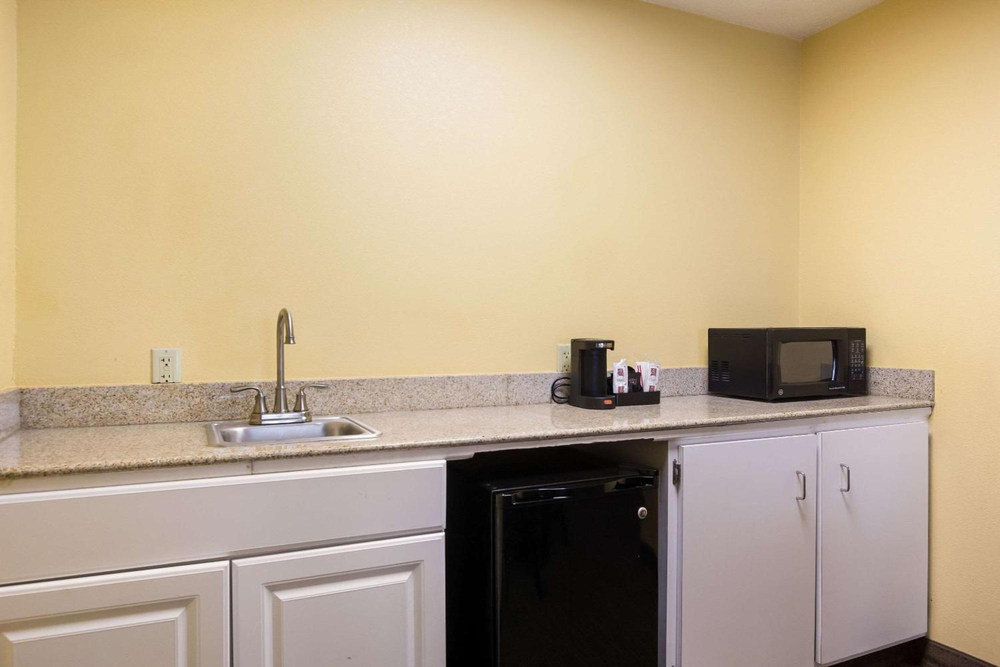 Quality Inn & Suites Cvg Airport Erlanger Exteriör bild