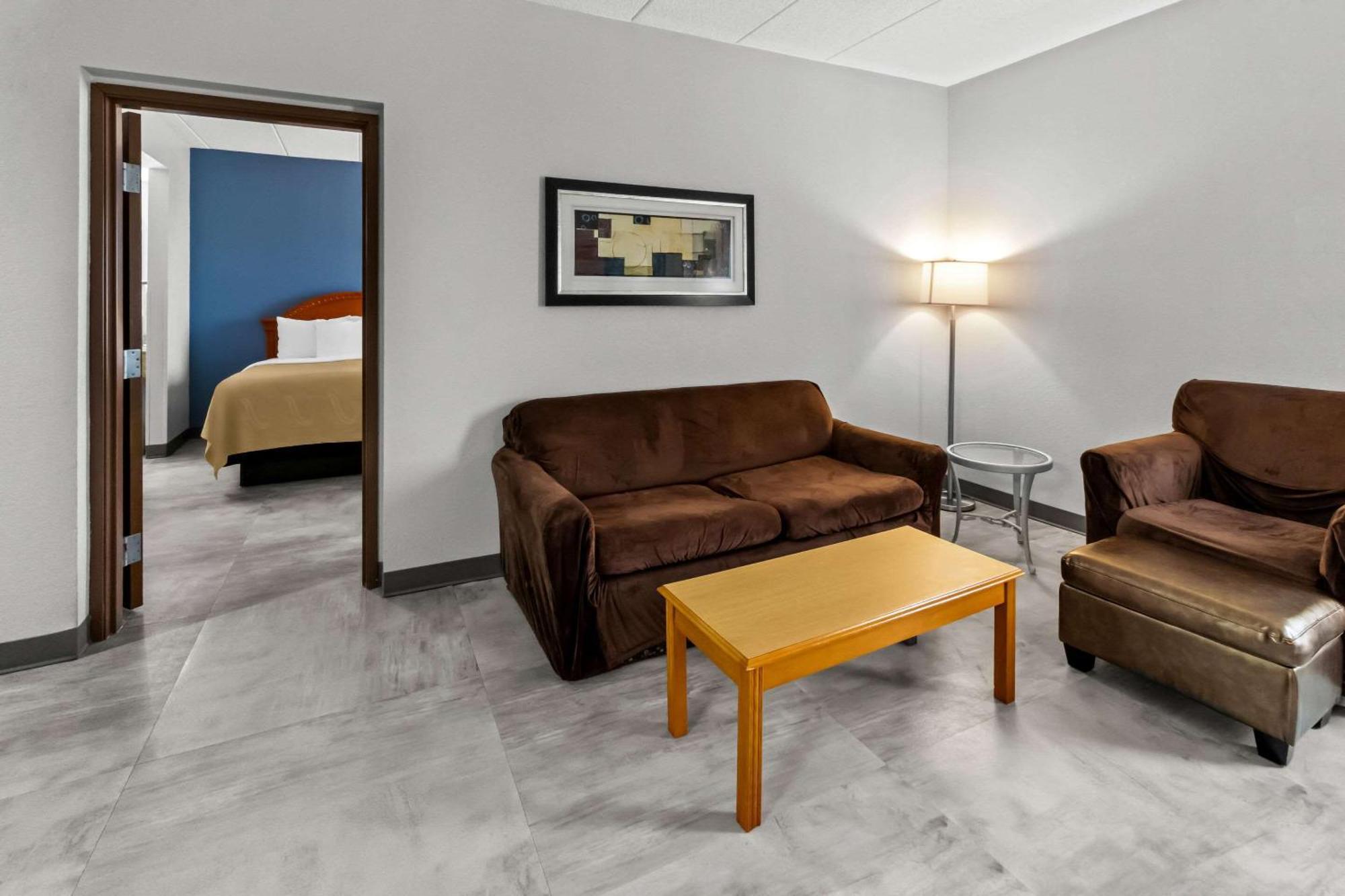Quality Inn & Suites Cvg Airport Erlanger Exteriör bild