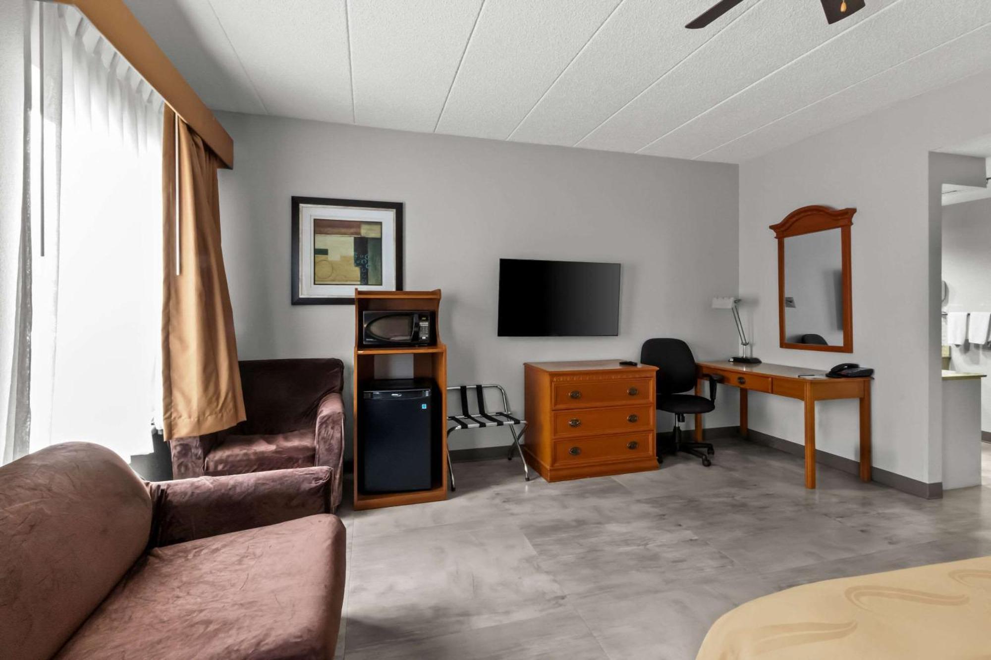 Quality Inn & Suites Cvg Airport Erlanger Exteriör bild