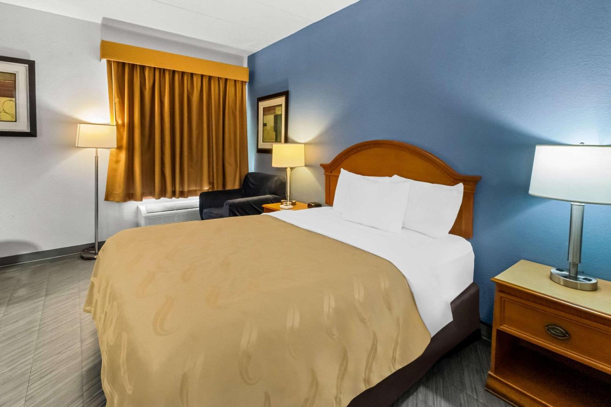 Quality Inn & Suites Cvg Airport Erlanger Exteriör bild