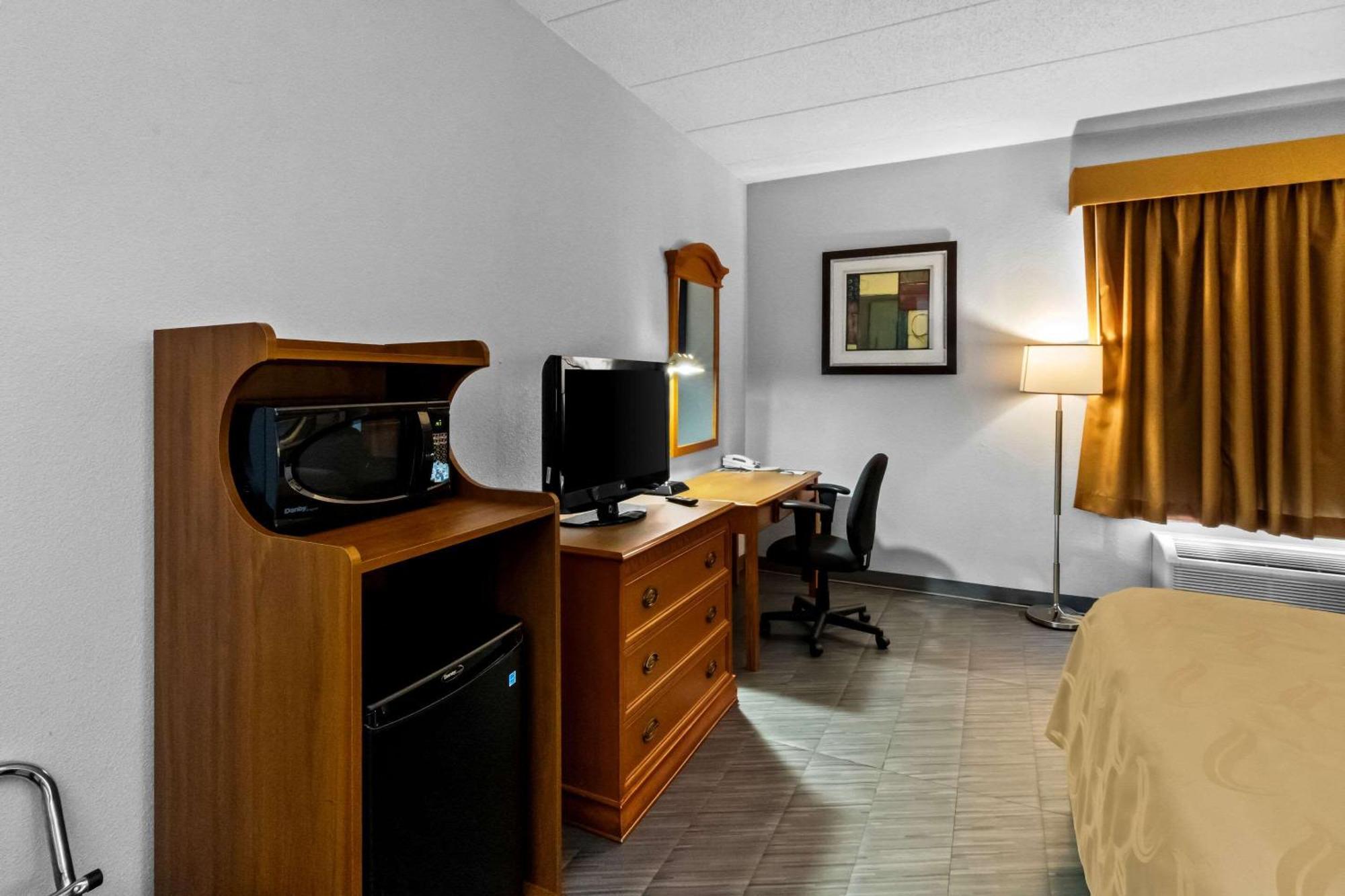 Quality Inn & Suites Cvg Airport Erlanger Exteriör bild