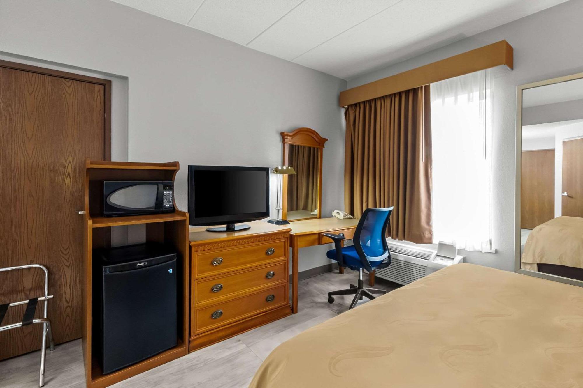 Quality Inn & Suites Cvg Airport Erlanger Exteriör bild