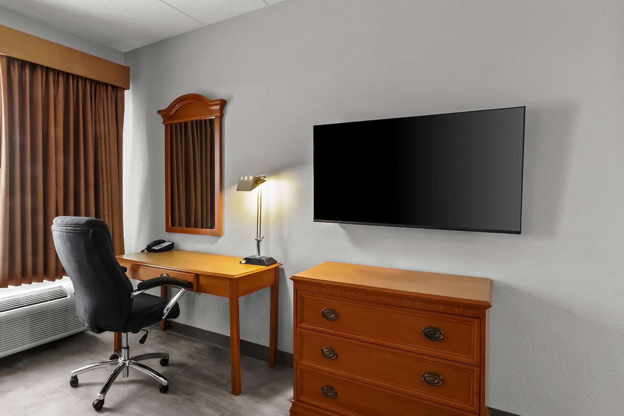 Quality Inn & Suites Cvg Airport Erlanger Exteriör bild