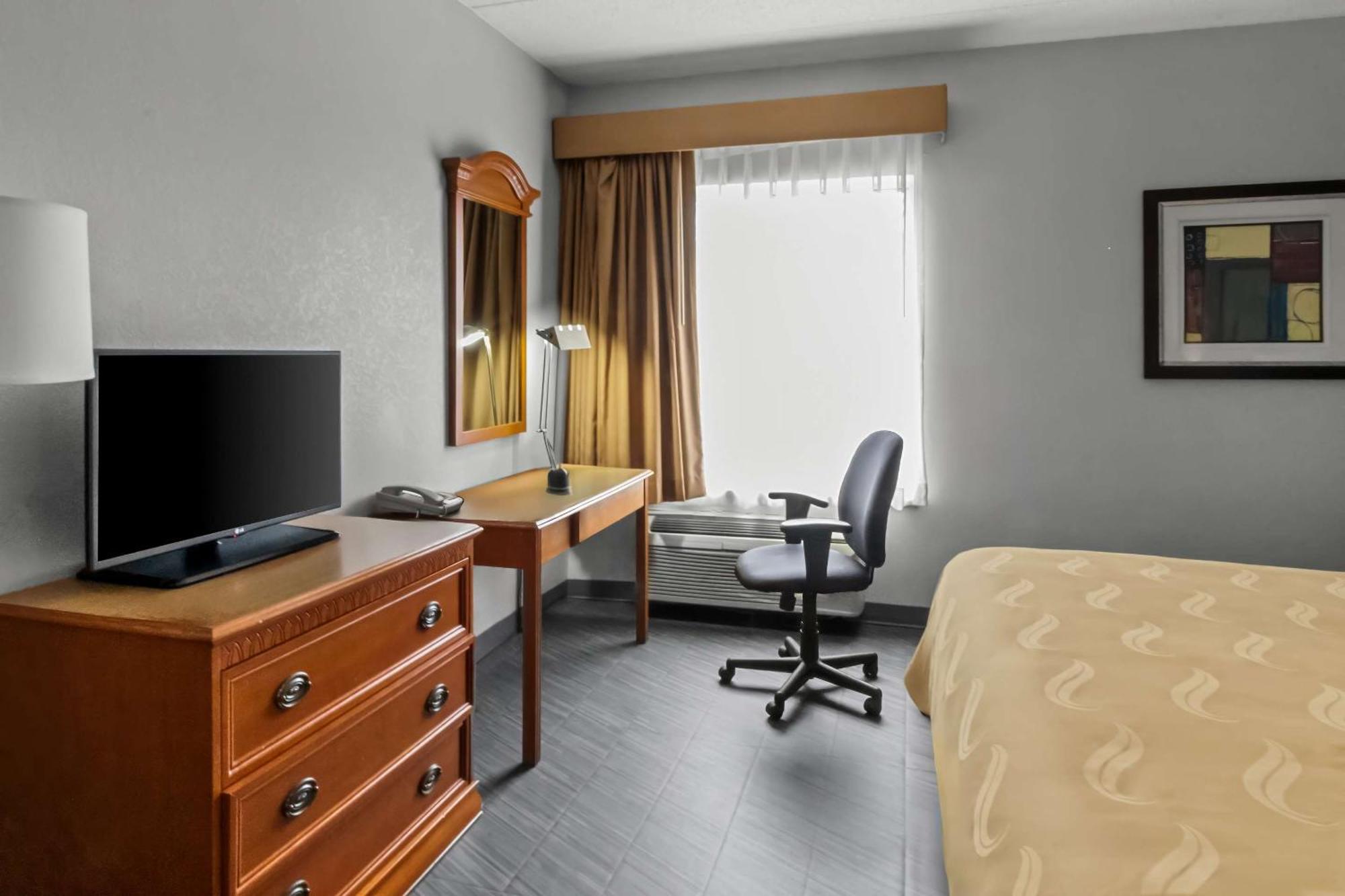 Quality Inn & Suites Cvg Airport Erlanger Exteriör bild